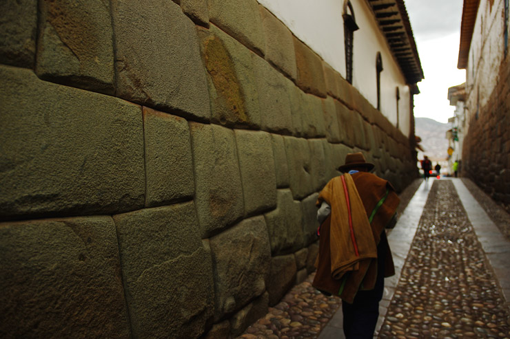 インカの石組み