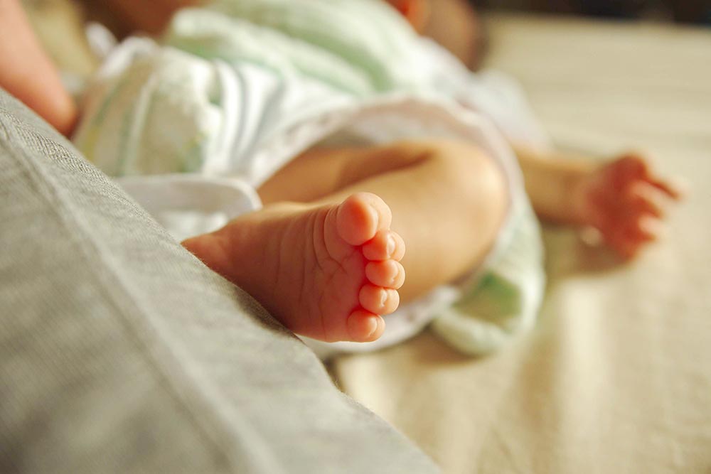 幼児の足はプニプニ