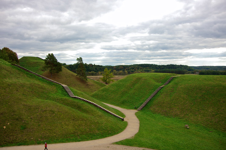 ケルナヴェ古代遺跡（ケルナヴェ文化保護区） | リトアニアの世界遺産