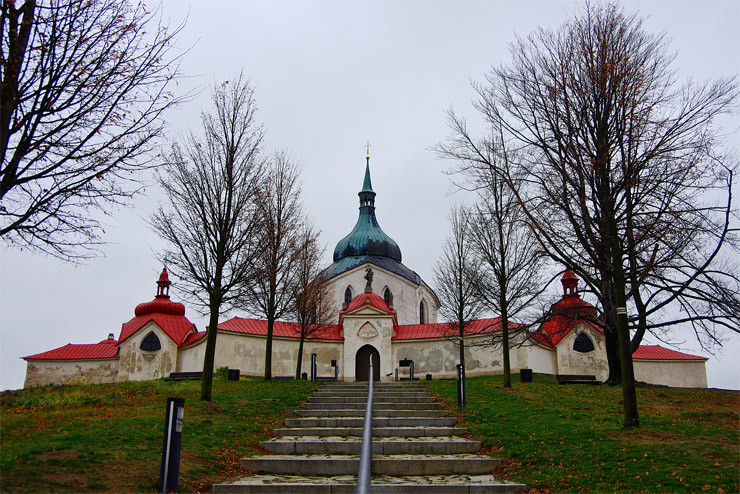 ゼレナー・ホラのネポムークの聖ヨハネ巡礼教会 | チェコの世界遺産