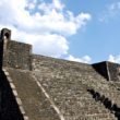 メキシコシティにあるアステカ遺跡『トラテロルコ三文化広場』