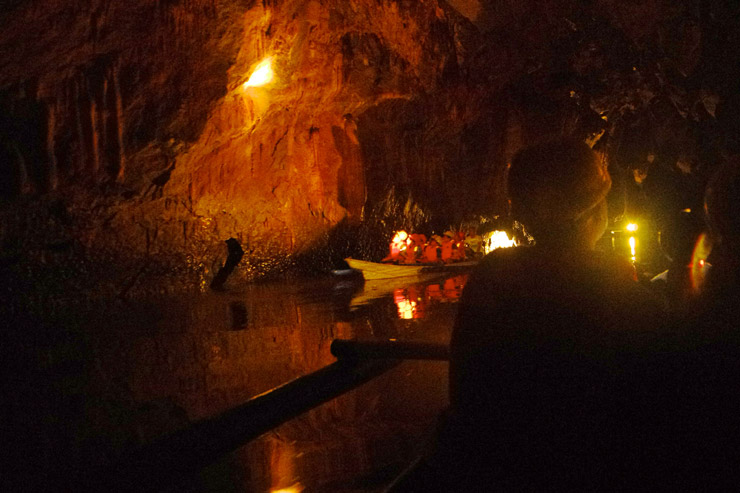 プエルト・プリンセサ地底河川国立公園をボートでまわる洞窟ツアー